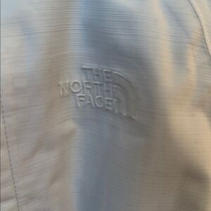 The North Face Women’s White Fleece Lined Ski Jacket, excellent condition